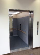 大型エレベーター